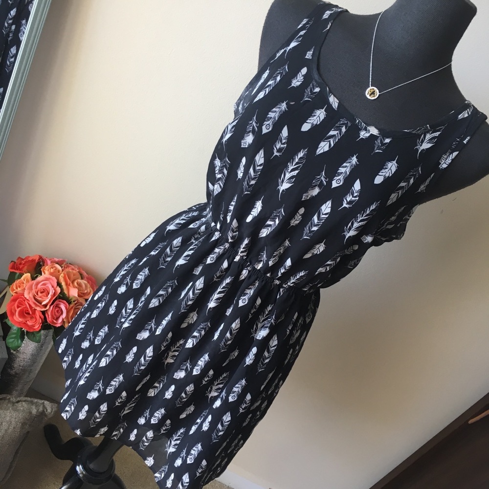 Black & White Feather Dress Size 10